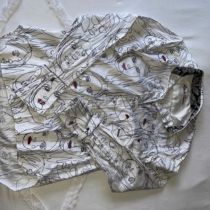 Robert Graham size Large